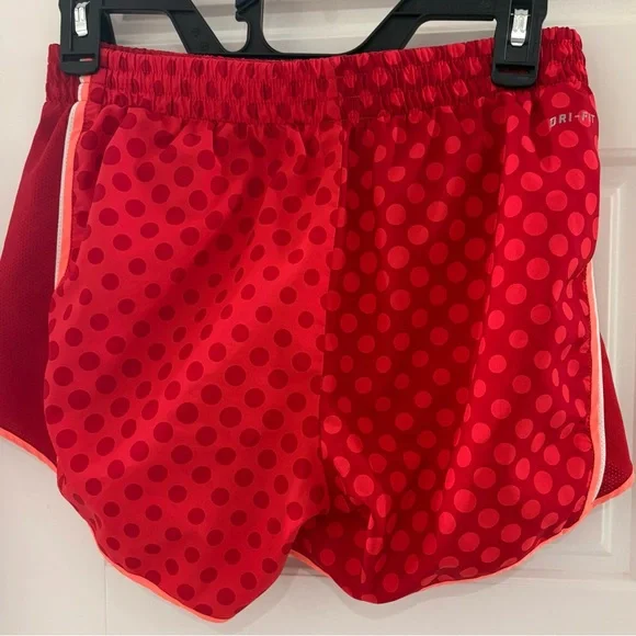 Women’s Nike Red Dotted Sports Shorts Size S - Picture 4 of 6